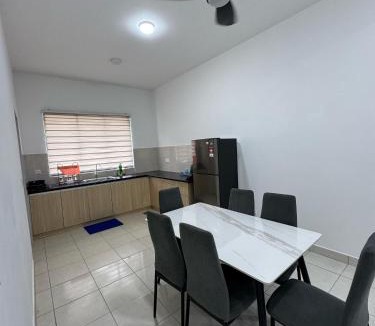 Seremban House | RIMBUN KIARA SEREMBAN2 2 mins TO HIGHWAY