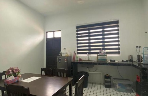 Kampung Pasir Tebakang House | Rina Homestay and Roomstay