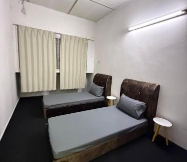 Kampung Kuala Pari Hostel | Rina Hostel