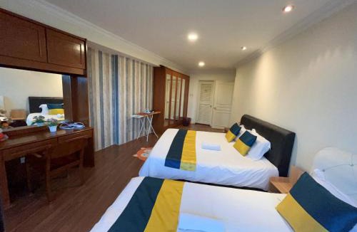 Kampung Surabaya Apartment | Riverbank suites 405