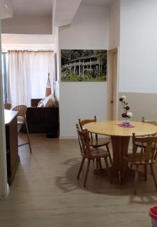 Kampung Surabaya Apartment | Riverbank Suites Level 8, Sleeps 6