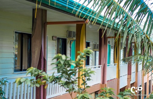 Hinatuan Hotel | Rock Island Resort