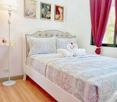 Liloan Apartment | Romantic Getaway》Balcony+Garden View & Fast Wi-Fi