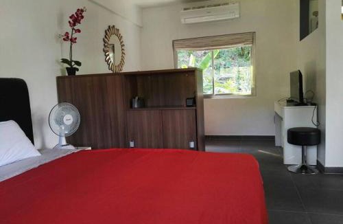Bato House | Romytt White House
