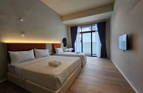 Historic George Town Cabin | Room at Weld Quay Georgetown