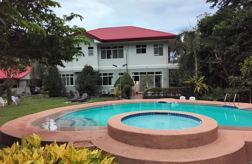 Mambajao House | Room-camiguin Lanzones Resort Queen Delu
