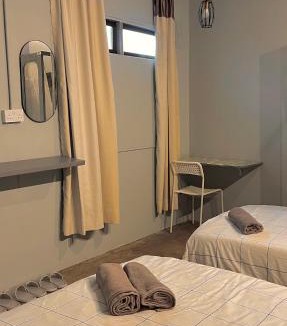 Taman Jubilee House | Roomah En-suite attached-bath R5