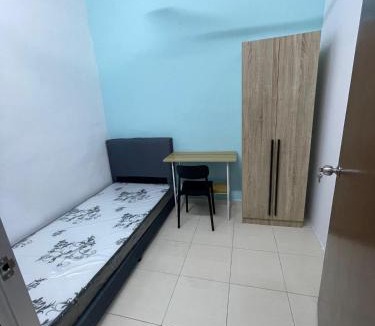 Gua Hostel | Roomstay near Sunway Pyramid- Self Check In