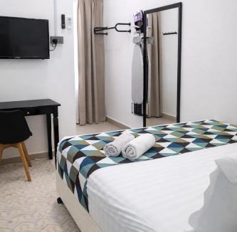 Kampung Telaga Batin House | Roomstay Stadium Gong Badak Sutera Home by Mishkat