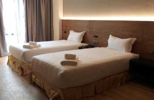 Kuching Hotel | Roxy Hotel Padungan