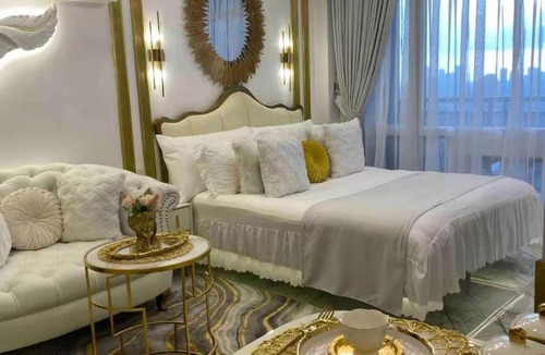 Downtown Apartment | Royal Studio