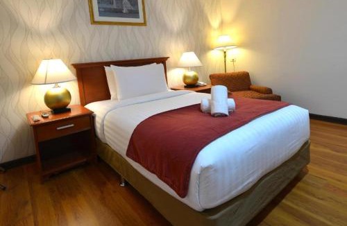 Barangay Poblacion Hotel | Royal Suites Condotel