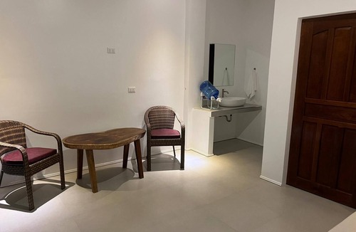 Port Barton Hotel | Royal Suites Port Barton