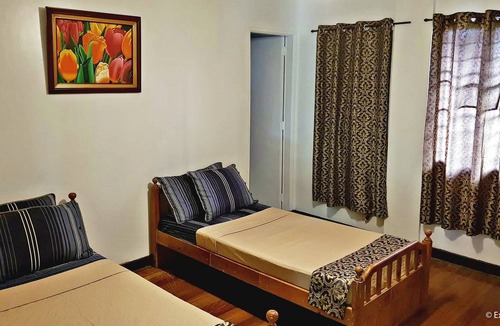 Tagaytay Hotel | Royal Thee Bed & Breakfast