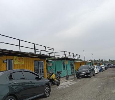 Senggarang Ski Chalet | Rubic homestay
