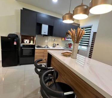 Geching Hilir House | RUMAH CAMAR by IMPIAN HOMESTAY KLIA - SALAK TINGGI - NILAI