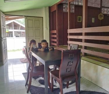 Kampung Wakaf Nyior Kembar House | Rumah Kayu Aboh