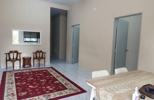 Johor Baharu District Ski Chalet | Rumah Kelabu Sungai Tiram Ulu Tiram