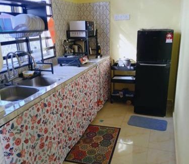 Rambai House | Rumah Kuning Homestay