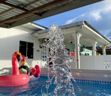 Mersing Apartment | Rumah Puteh Mersing Kecil INTEX POOL FOR KIDS ROOM FULLY AIR-CONDITIONED