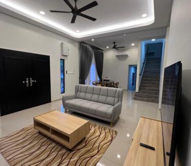 Ujong Villa | RUMAKITA Homestay