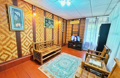 Sungai Siput House | Rustic Tualang Timber House Village Retreat Stay