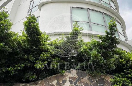 Makati Apartment | Sadi Baluy Cozy Studio near Rockwell with Free Pool Access