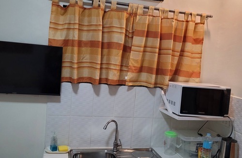 Cainta House | Safe, Clean Accommodation- Walking Distance From SM & LRT Masinag