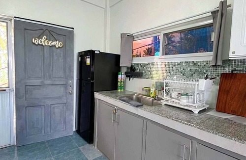 Ginatilan House | Salamanca Mountain Retreat w/Stunning Sunset Views, Billiards, Karaoke &Firepit