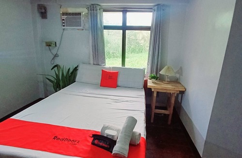 Tacloban Hotel | San Juanico Travellers Inn - RedDoorz