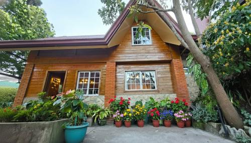 Baguio Ski Chalet | Sangria Pinesview Chalet