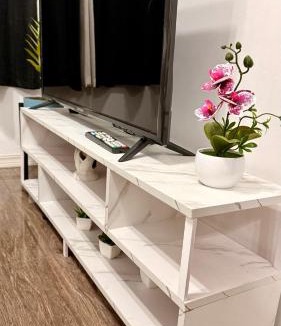 Santa Rosa Apartment | Santa Cosy Villa B Fast Wi-Fi, Netflix Included Split system Air-con & Hot Shower