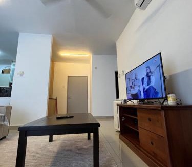 Presint 15 Apartment | Santaii Stay - Seamless Remote Work and Family Fun