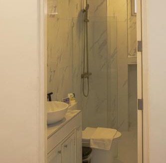 Santiago Hotel | Santiago Cove Hotel and Restaurant
