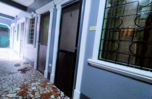 Coron Town Proper House | Santimart Backpackers Coron