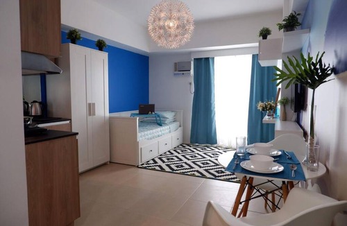 South Triangle Apartment | Santorini at Vertis North