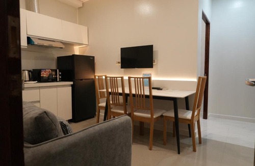 Paranaque Apartment | Sapphire Seaview Park Suites, Staycation near MOA Arena and Concert Grounds