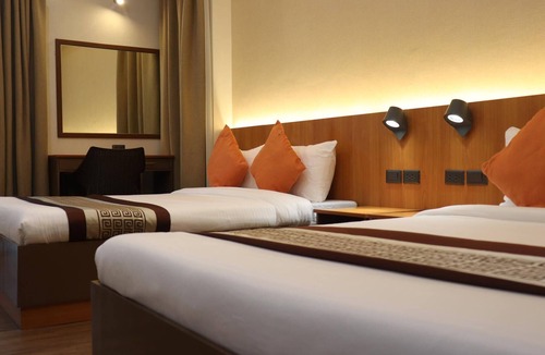 Urdaneta City Hotel | Sarojus Farmview Hotel