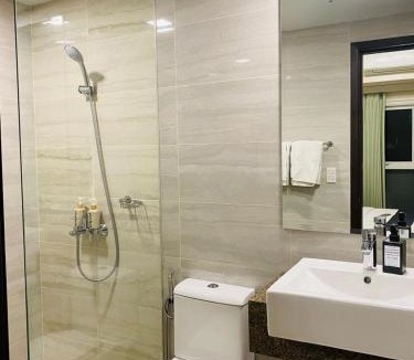 Tambo Apartment | Savvy Suites Combined 6BR near Okada