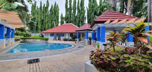 Santa Rosa Apartment | SCANDIA SUITES AT SOUTH FORBES Homey & Cozy 2-Bedroom Condo