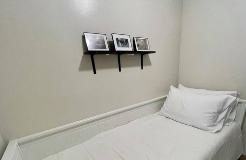 Tambo Condo | Scenic Manila Bay Retreat Nestled in Entertainment City Across Okada & Near Naia