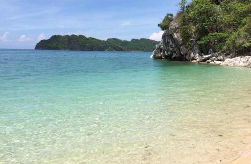 Carles Resort | Se San Beach Resort-Isla de Gigantes