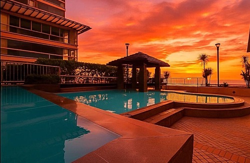 Ermita House | Seaside Escape in Front of US Embassy