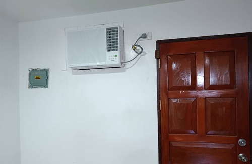Catangnan Apartment | Seaside view a friendly neighborhood and near in many tourist spot in the island