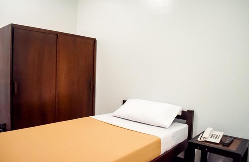 Sablayan Bed & Breakfast | Seasons Hotel Sablayan