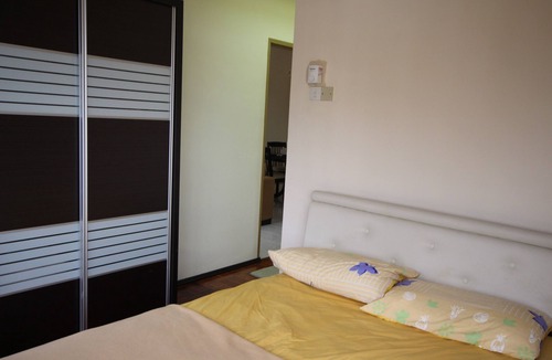 Batu Ferringhi Apartment | Seaview Condo with Pool
