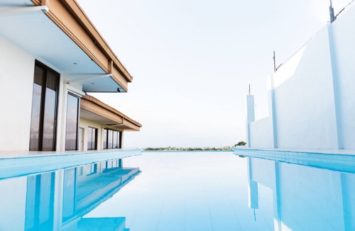 Dauis House | Seaview Hills Luxury Apartments & Rooms