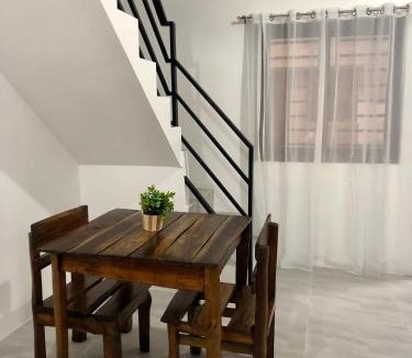 Dasmarinas Apartment | Sebastian’s Crib F