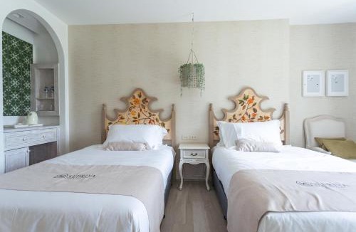 Alitagtag Hotel | Sefriya Farms and Orchard
