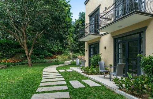 Alitagtag Hotel | Sefriya Farms and Orchard